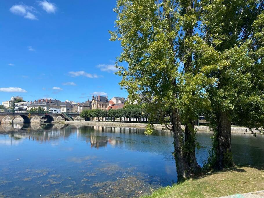 Bel Appartement Centre Ville De Vierzon Εξωτερικό φωτογραφία